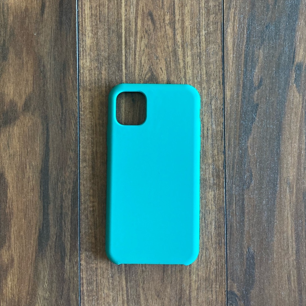 NWT kwmobile Rubberized Emerald Green TPU Case for Apple iPhone 11